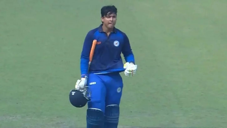 দুর্দান্ত সেঞ্চুরিতে আরেকটি রেকর্ড গড়লেন বৈভব 